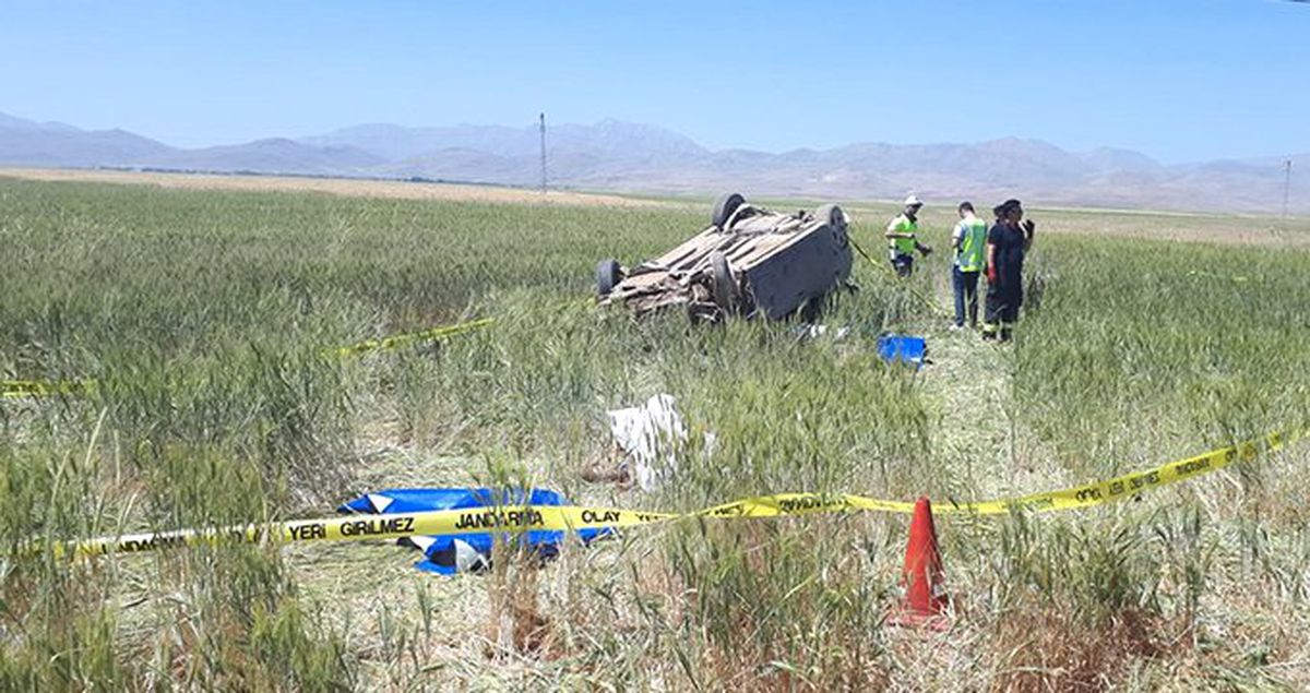 Bayram tatili dönüşü yaşanan trafik kazasında 3 kişi öldü
