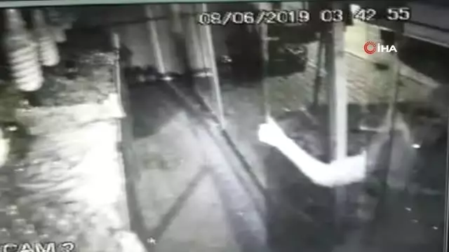 Bekçi düdüğünü duyan hırsız kayıplara karıştı Bekçi düdüğünü duyan hırsız kayıplara karıştı