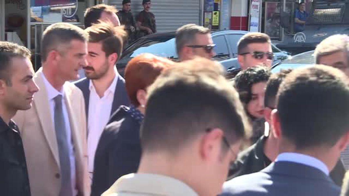 'Bu siyasetçiler ayrı bir millettir'