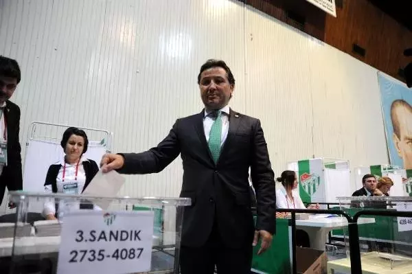 Bursaspor'da başkanlığa tek aday Mesut Mestan Bursaspor'da başkanlığa tek aday Mesut Mestan