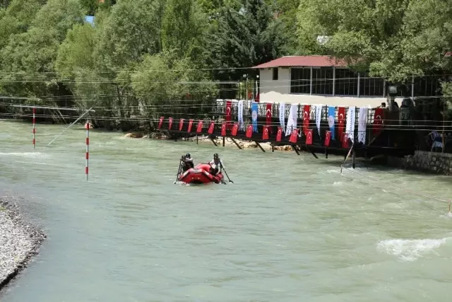Dünya Rafting Şampiyonası heyecanı antrenmanla başladı Dünya Rafting Şampiyonası heyecanı antrenmanla başladı