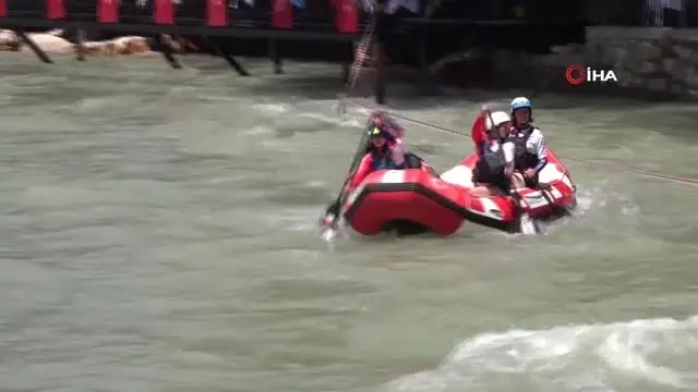 - Dünya Rafting Şampiyonası heyecanı antrenmanla başladı- Dünya Rafting Federasyonu Başkanı Danilo... - Dünya Rafting Şampiyonası heyecanı antrenmanla başladı- Dünya Rafting Federasyonu Başkanı Danilo...