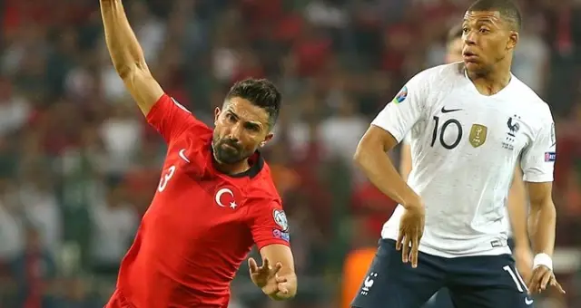 Hasan Ali Kaldırım, Mbappe'yi sahadan sildi! Hasan Ali Kaldırım, Mbappe'yi sahadan sildi!