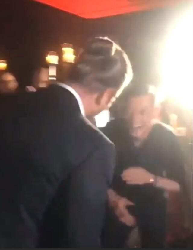 Kendi düğününde dans etmeyen Acun Ilıcalı Mesu Özil'in düğününde kendinden geçti