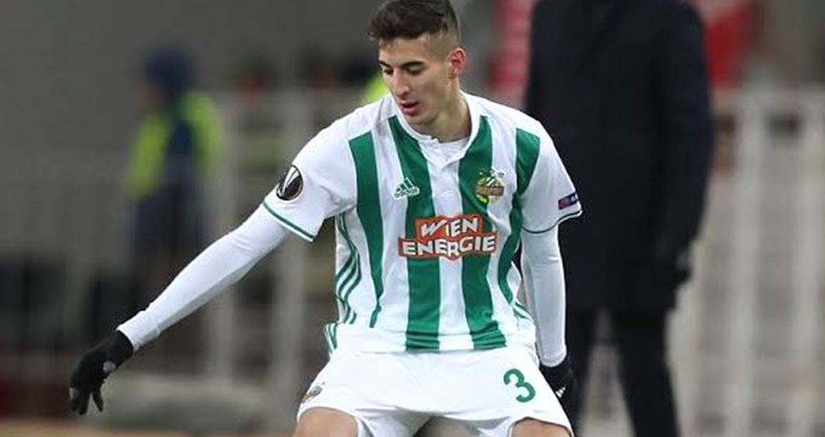 Rapid Wien forması giyen Mert Müldür Beşiktaş yolunda!