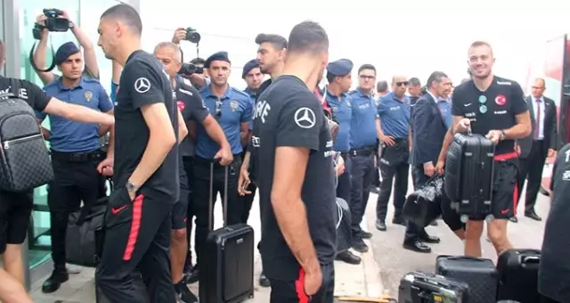 A Milli Takımımız, İzlanda'ya gitti!