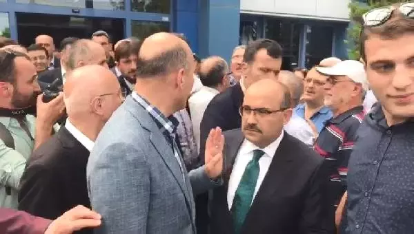Bakan Soylu'ya havalimanında 'Akıllı ol' diye seslenen kişiye suç duyurusu