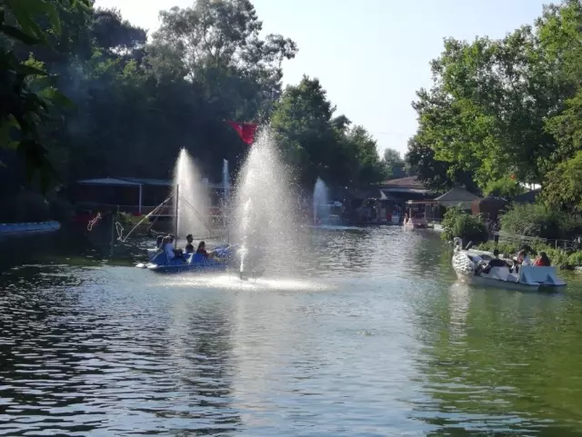 Manisalılar mesire alanlarına akın etti