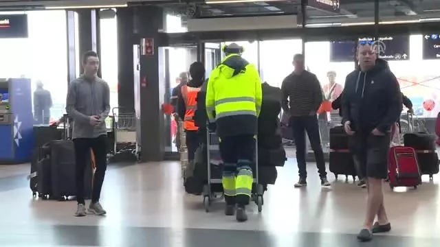 A Milli Futbol Takımı'na İzlanda'da saygısızlık - KEFLAVİK A Milli Futbol Takımı'na İzlanda'da saygısızlık - KEFLAVİK