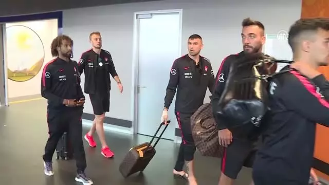 A Milli Futbol Takımı'na İzlanda'da saygısızlık - KEFLAVİK A Milli Futbol Takımı'na İzlanda'da saygısızlık - KEFLAVİK