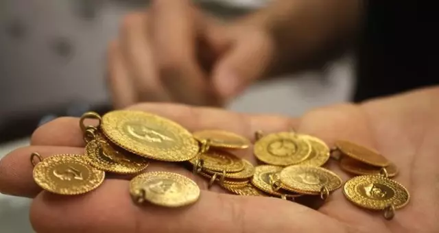 Altını olanlar dikkat! İşte gram, çeyrek ve cumhuriyet altını fiyatları Altını olanlar dikkat! İşte gram, çeyrek ve cumhuriyet altını fiyatları