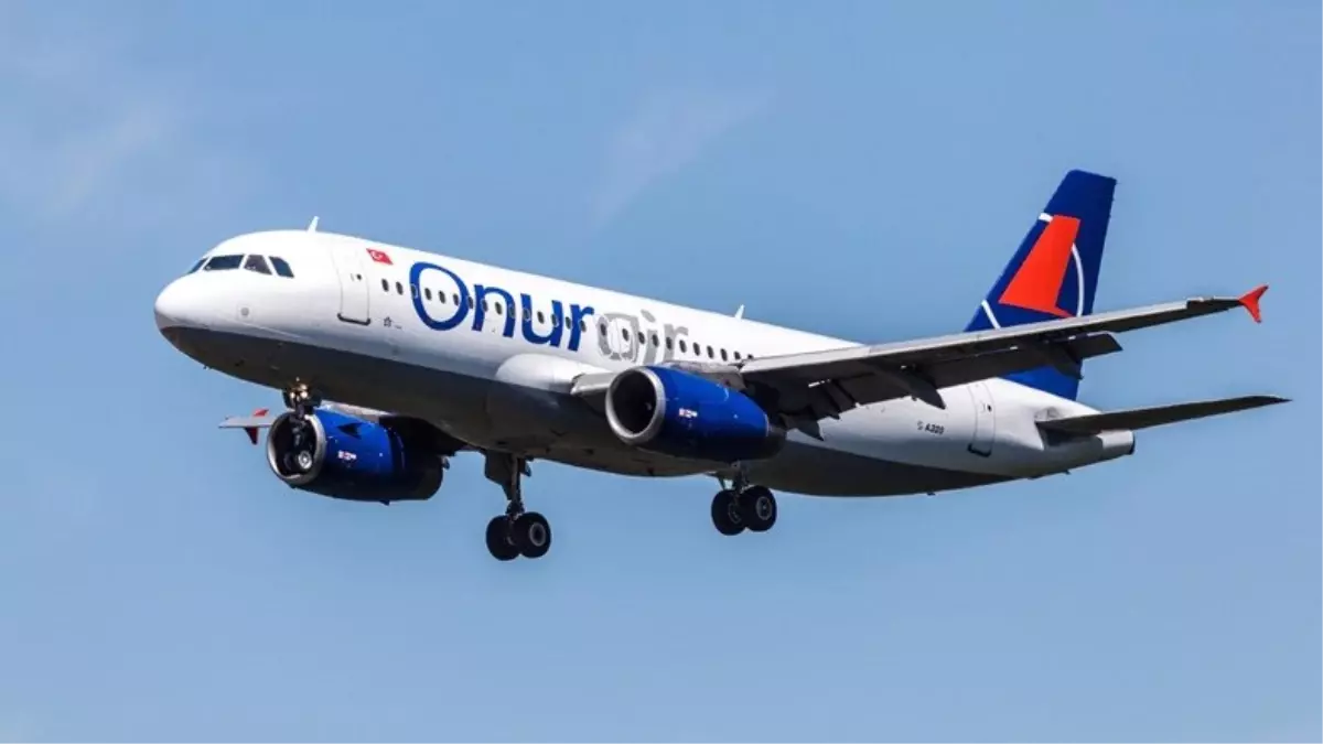 Bu Sefer Türkiye'den: Uçakta Bir Yolcu, Panik Atak Geçirerek Tahliye Kaydıraklarını Açtı