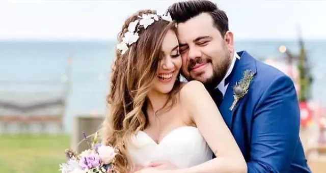 Dünya evine giren Eser Yenenler ve Berfu Yıldız'ın ilk dansı sosyal medyaya damga vurdu Dünya evine giren Eser Yenenler ve Berfu Yıldız'ın ilk dansı sosyal medyaya damga vurdu