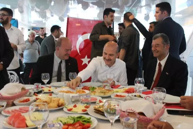 İçişleri Bakanı Soylu'dan Kaftancıoğlu'na yanıt: 'Ben domuz yiyerek büyümedim' İçişleri Bakanı Soylu'dan Kaftancıoğlu'na yanıt: 'Ben domuz yiyerek büyümedim'