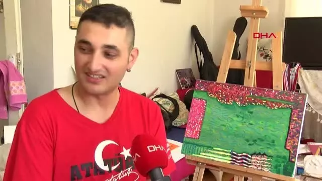 İZMİR OTİZİMLİ ERKAN KIZILDAĞ, HAYATA SANATLA TUTUNUYOR