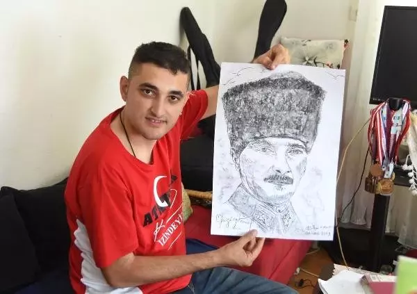 Otizimli Erkan, hayata sanatla tutunuyor