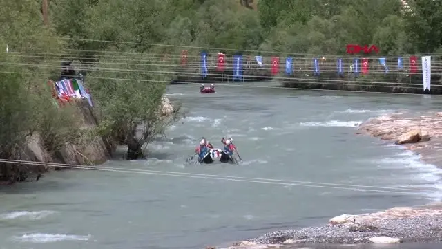 TUNCELİ Dünya Rafting Şampiyonası'nda yarışlar başladı TUNCELİ Dünya Rafting Şampiyonası'nda yarışlar başladı
