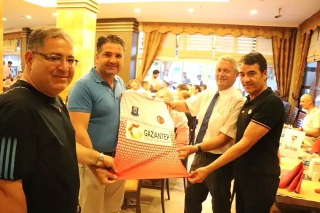 Türkiye'de Gaziantep Polisgücü gururu yaşanıyor Türkiye'de Gaziantep Polisgücü gururu yaşanıyor