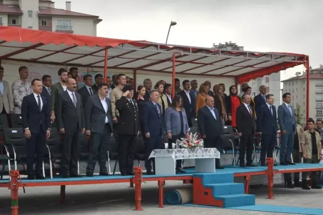 Ağrılılar öğrenme şenliğinde eğlendi Ağrılılar öğrenme şenliğinde eğlendi