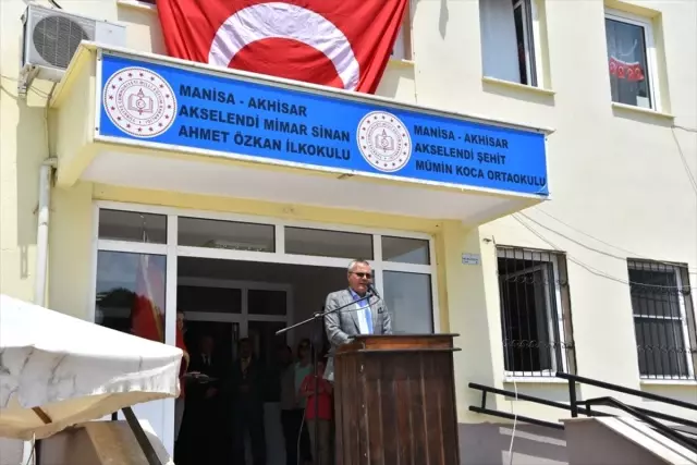 Akhisarlı şehidin ismi okuduğu okula verildi