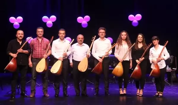 Ataşehir'de öğrenciler yeteneklerini sergiledi