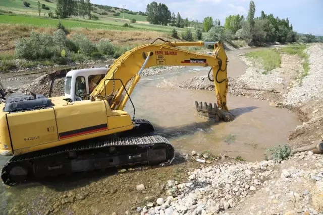 Kırsal Mahallelerde Sulama Bendi ve Yol Çalışması