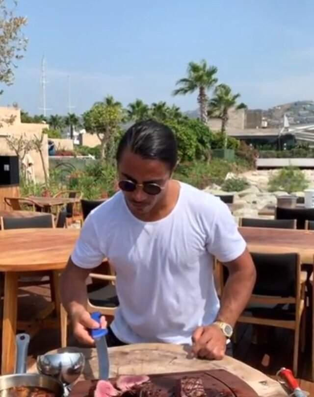 Nusret Gökçe, et pişirme videosuyla sosyal medyayı salladı