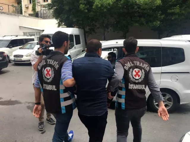 TEM Otoyolu'nu trafiğe kapatarak drift yapan trafik magandası yakalandı TEM Otoyolu'nu trafiğe kapatarak drift yapan trafik magandası yakalandı