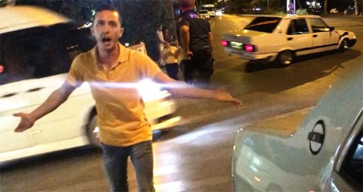 Trafikte yüksek sesten ceza kesilen sürücü drift yaparak tepki gösterdi