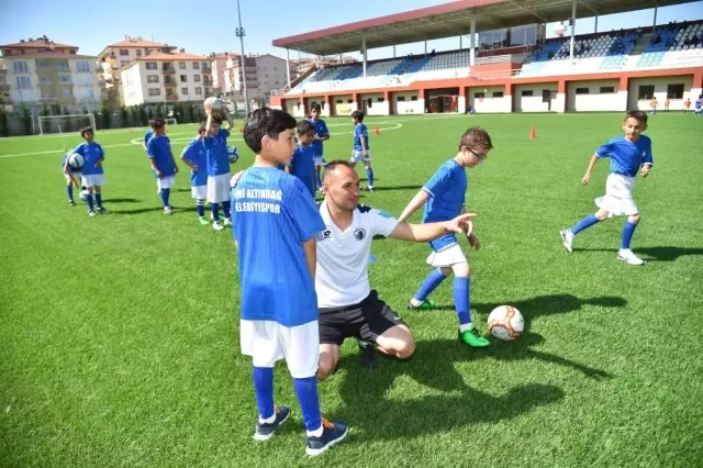 Yaz futbol okulları kayıtları başladı