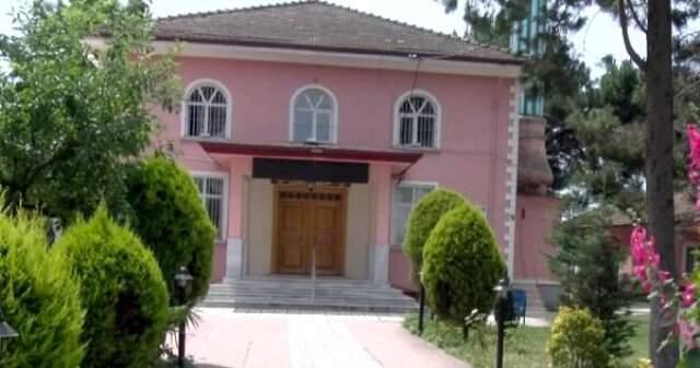 47 yıllık camiinin kıblesinin yanlış yönde olduğu ortaya çıktı