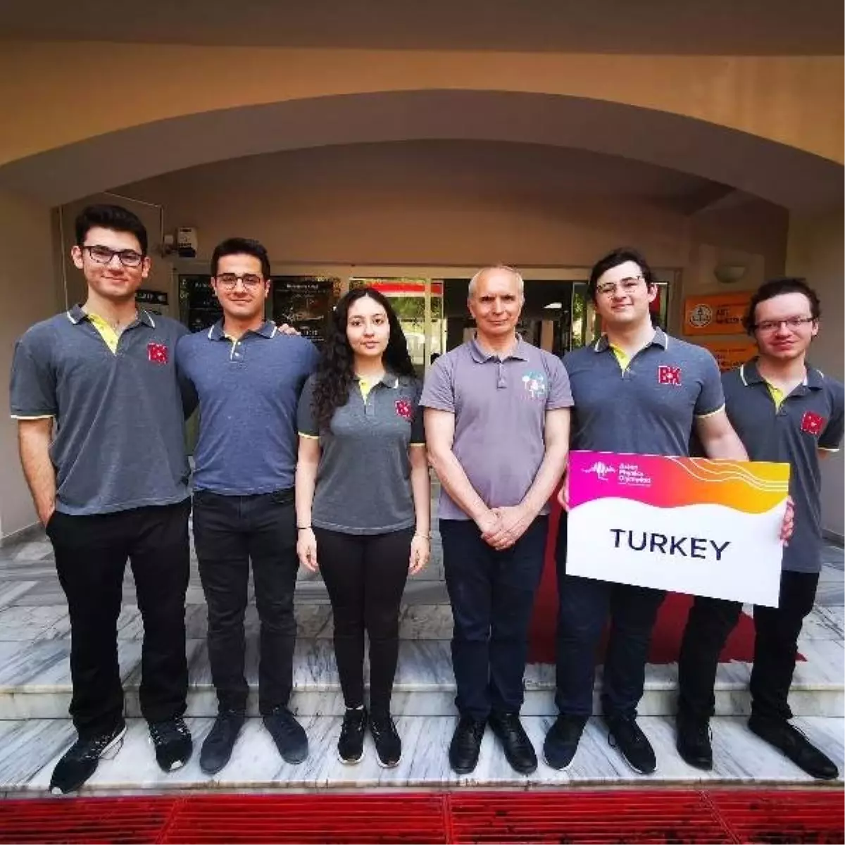 Avrupa'da birinci oldular, Dünya Fizik Olimpiyatlarına gidiyorlar