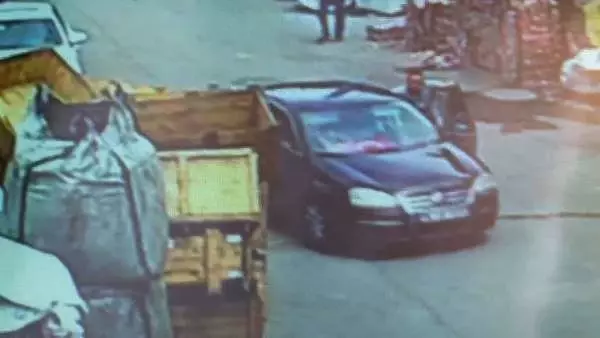 Başakşehir'de otomobilden 60 bin lirayı böyle çaldılar