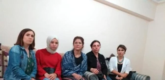 Bıçaklanarak öldürülen Iraklı Nada'nın ailesine kadınlardan ziyaret