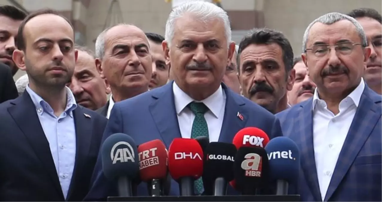 Binali Yıldırım için 81 kentte pankart ve afiş çalışması