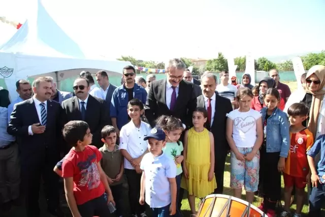 Bingöl'de yetim ve öksüz çocuklar doyasıya eğlendi