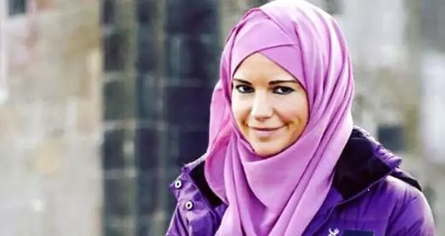 Burcu Çetinkaya, sosyal medya hesabından boşanma yorumlarına isyan etti! Burcu Çetinkaya, sosyal medya hesabından boşanma yorumlarına isyan etti!