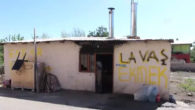 Çocuklarının eğitimi için başladığı iş ekmek kapısı oldu