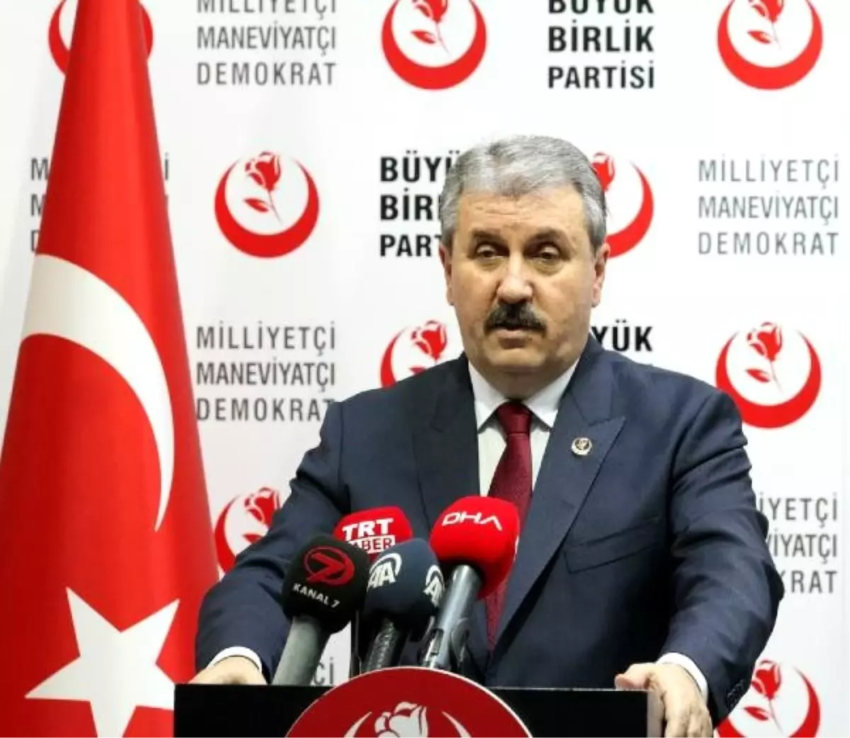 Destici: İstanbul seçimleri 2023'e giden yolda önemli bir viraj
