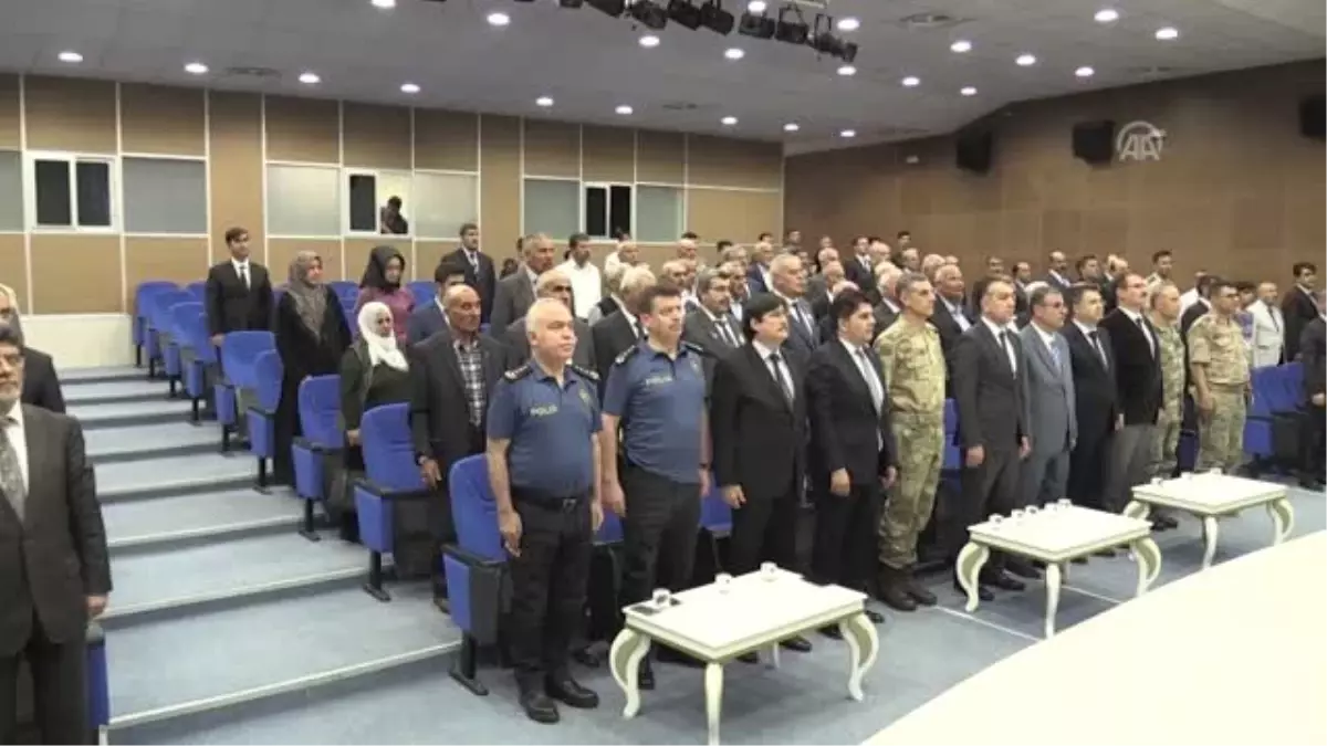 Kıbrıs gazilerine madalyaları verildi