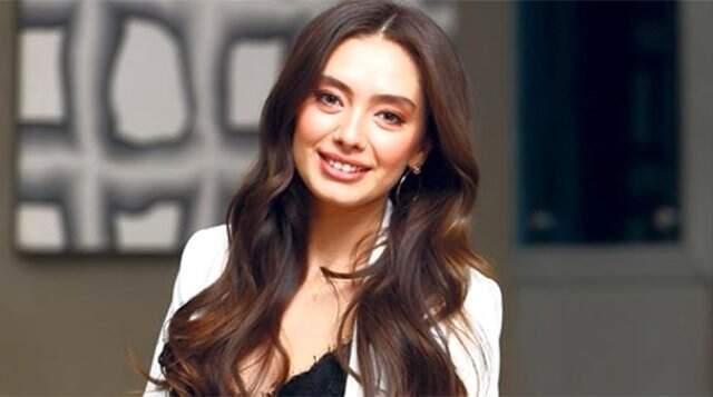 Neslihan Atagül, 'Hamile misiniz?' sorusuna verdiği cevapla şaşırttı