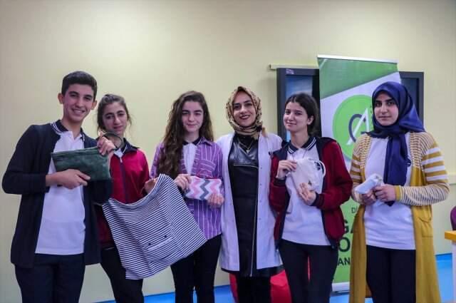 Öğrenciler lisede şirket kurup girişimci oldular