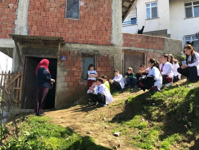 Öğrencilerin ürettiği ürünlerin geliri, heyelan bölgesine gidecek
