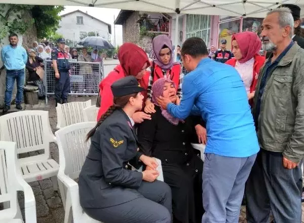 Simav şehidini uğurladı Simav şehidini uğurladı