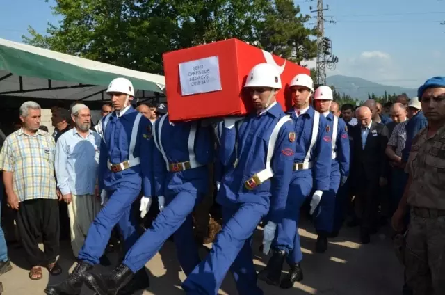 Tunceli şehitleri son yolculuğuna uğurlandı Tunceli şehitleri son yolculuğuna uğurlandı