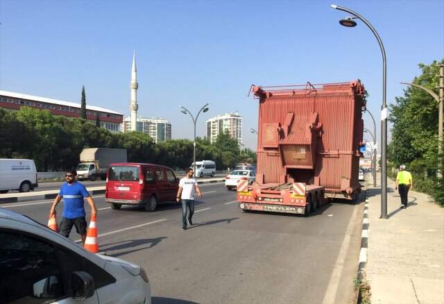 Dev buhar kazanı yola çıktı! İzmir'den Aydın'a 5 günde gidecek