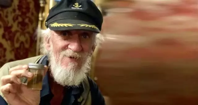 Eski komando kayak maratonunda kopan ayak parmağını bara bağışladı Eski komando kayak maratonunda kopan ayak parmağını bara bağışladı