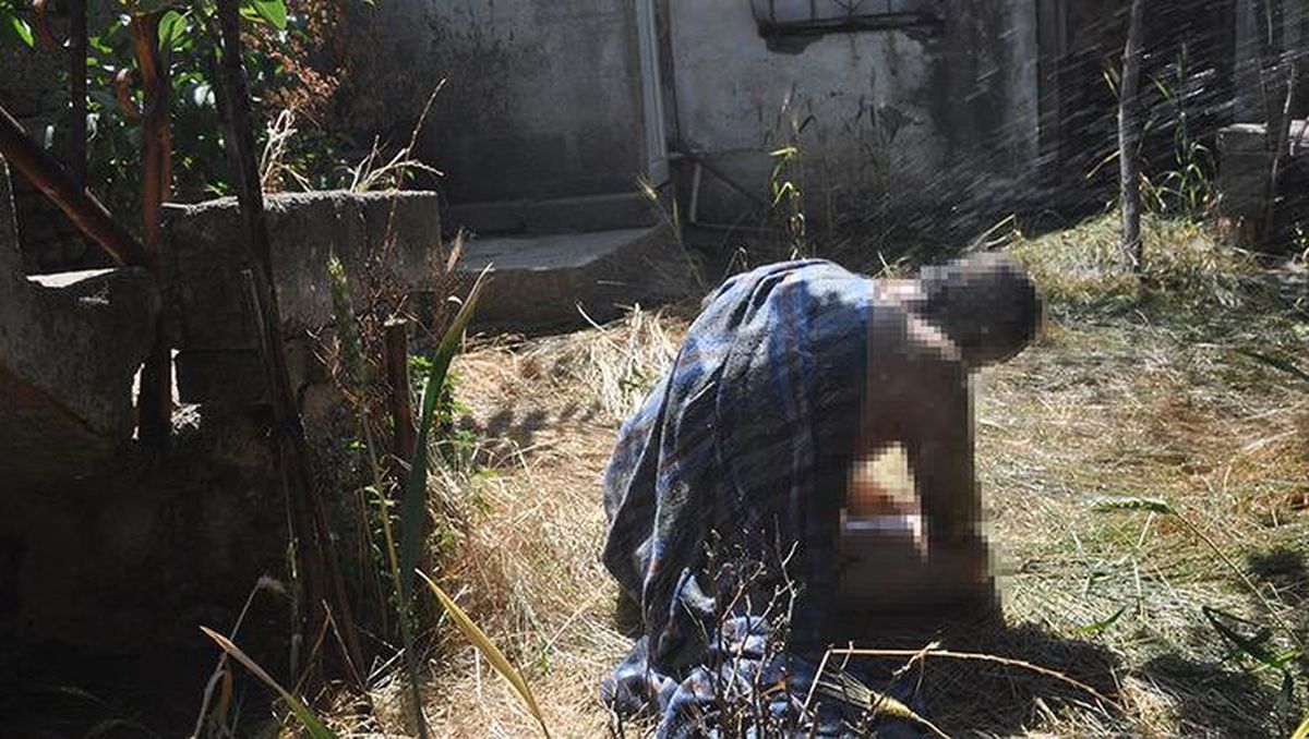 Evini ateşe verirken kendisini de yaktı