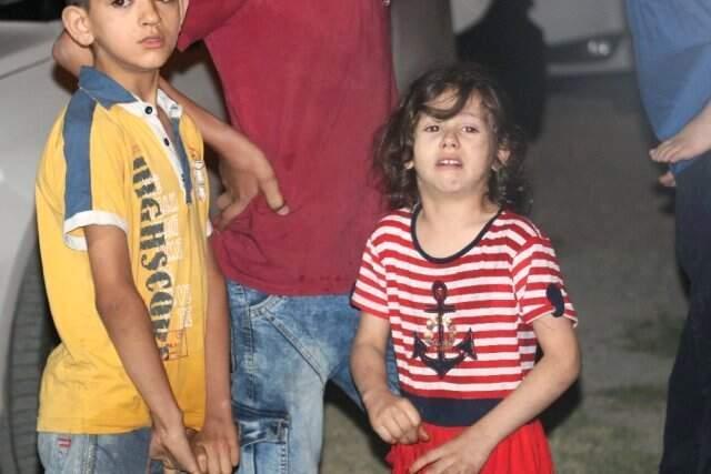 Gece yarısı korku dolu anlar! Yangından balkona sığınan anne ve çocuklar canlarını zor kurtardı