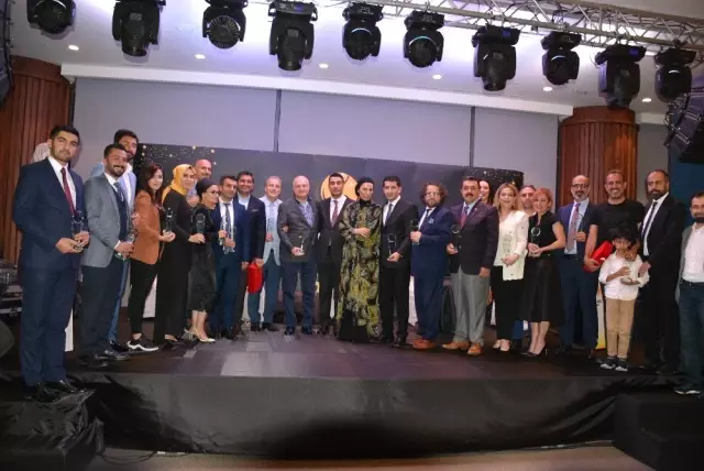 İnsanlık Ödülleri sahiplerini buldu İnsanlık Ödülleri sahiplerini buldu
